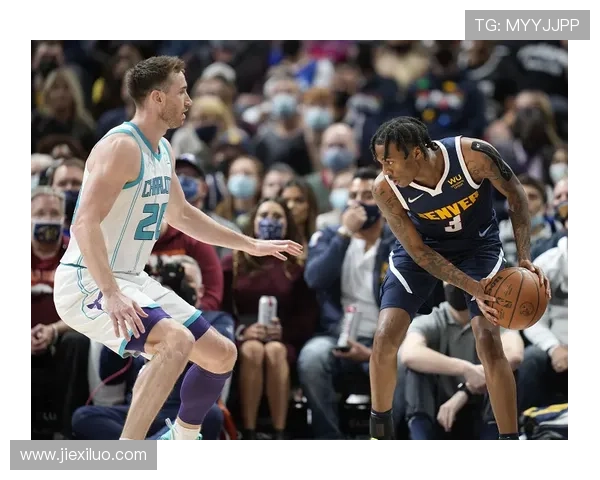 约基奇末节崩盘加时遭艾顿封盖 约基奇末节崩盘加时遭艾顿封盖